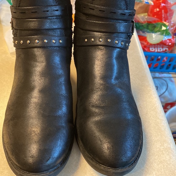 Baretraps Black Faux Leather Tall Yesha Riding Boots. It’s a fall essent… - Picture 7 of 7
